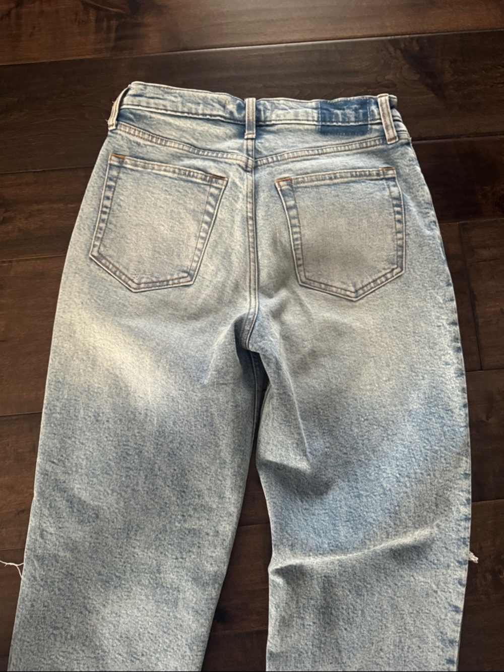 Abercrombie & Fitch 90s Straight Leg Blue Ripped Jeans - Picture 5 of 5